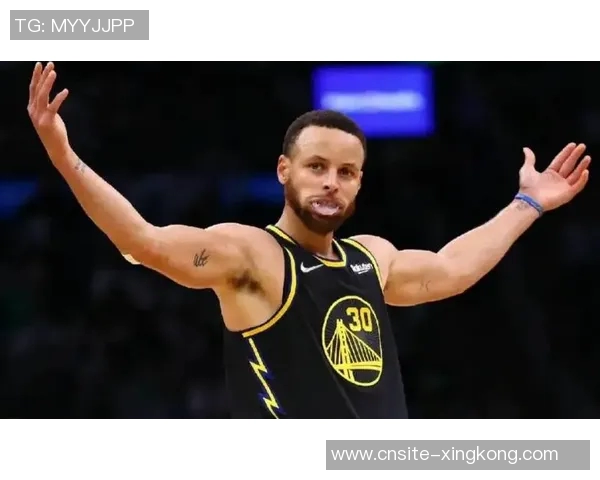库里解读独特阵容背后的科尔战术理念球员们已习惯这种灵活打法