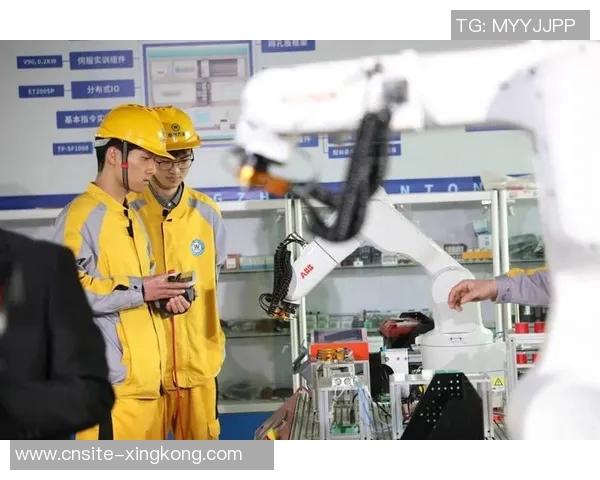 区楚良论中国足球发展路径强调短期与长期目标并重生存为首要任务